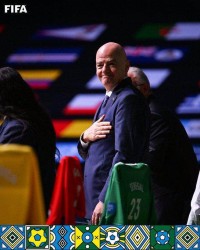 官方：因凡蒂诺连任国际足联主席 新任期至2027年