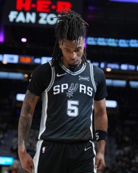 jiuyou-Lowe：我太喜欢卡斯尔了 若我有球队我愿意出6个首轮签换他