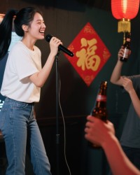 九游-孙女被富二代打进医院，对方宣称随便告，我转头拨通弟弟的电话