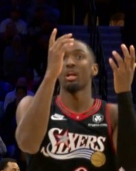 九游-又快又强！马克西快速反击+对抗急停后仰中投 打停湖人！